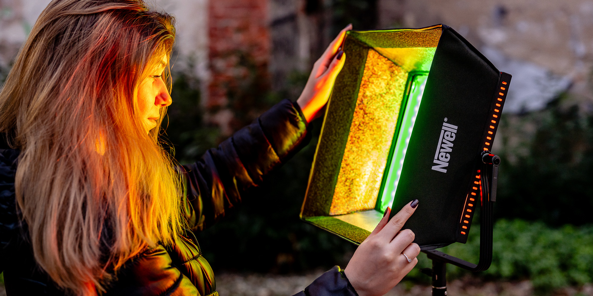 Lampa LED Newell RGB Vividha Effect